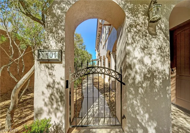 Listing Photo 4 - Condo for sale in building located at 10 Via Visione, Henderson, NV 89011 - Unit #101