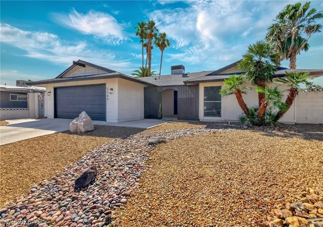 Photo 1 of Sale Pending at 5209 Champions Ave, Las Vegas, NV 89142 | MLS# 2762163 | Listing updated on 2026-09-01