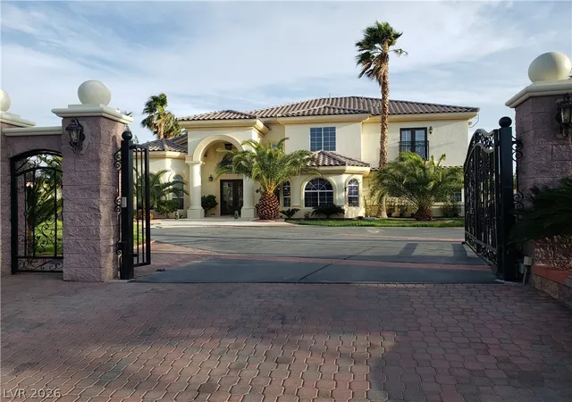 2nd image of 7261 Obannon Dr, Las Vegas, NV 89117 | MLS# 2762111