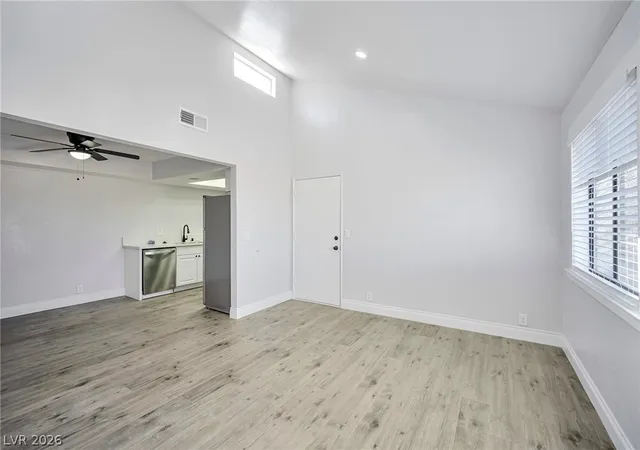 2nd image of 1701 E Katie Ave #10, Las Vegas, NV 89119 | MLS# 2762697