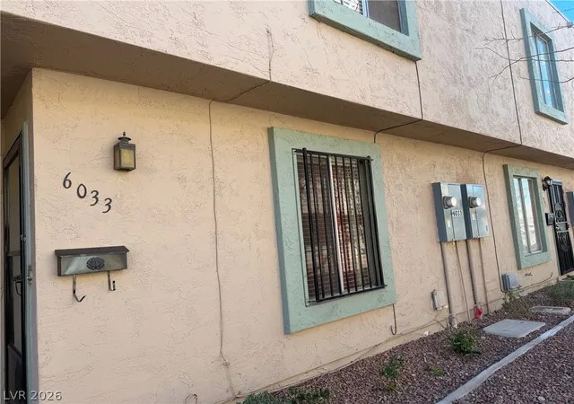 Photo 3 of Townhouse for sale at 6033 Vegas Dr, Las Vegas, NV 89108 | MLS# 2763322 | Listing updated on 2026-04-18