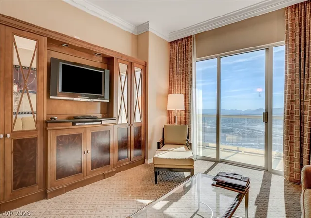 Listing Photo 4 - Condo for sale in building located at 135 Harmon Ave, Las Vegas, NV 89109 - Unit #702
