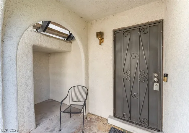 Photo 4 of Condo for sale at 1404 Santa Margarita St #D, Las Vegas, NV 89146 | MLS# 2765175 | Listing updated on 2026-08-22
