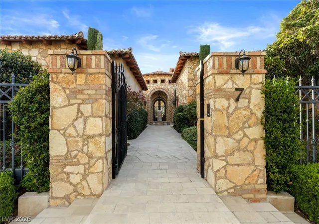 2nd image of 7 Chalk Hill Ct, Las Vegas, NV 89141 | MLS# 2764802