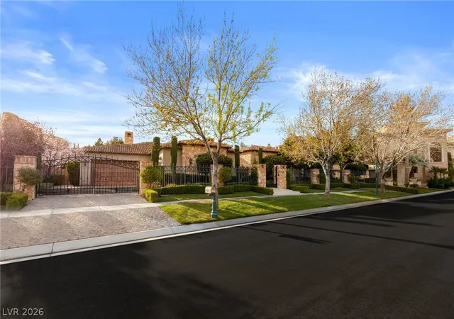 57th image of 7 Chalk Hill Ct, Las Vegas, NV 89141 | MLS# 2764802
