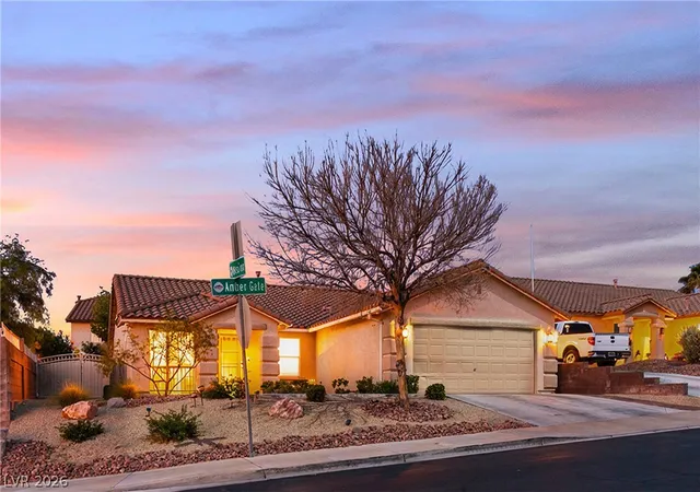 Homes for sale in Henderson, NV | 1000 Amber Gate St, Henderson, NV 89002 | MLS# 2765527
