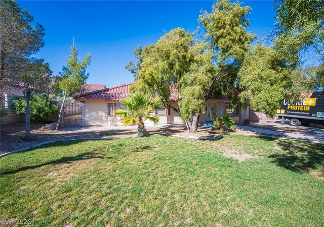 Homes for sale in Las Vegas, NV | 7100 King Solomons Ct, Las Vegas, NV 89117 | MLS# 2766003