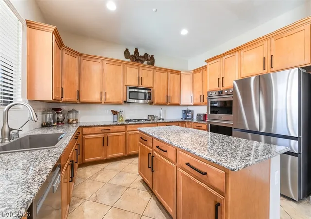 2nd image of 2398 Sunburst View St, Henderson, NV 89052 | MLS# 2765661