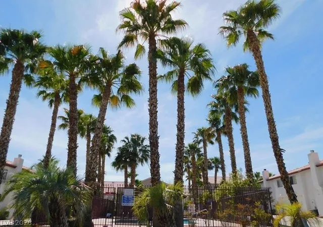 Photo 4 of Sale Pending at 3906 Starfield Ln, Las Vegas, NV 89147 | MLS# 2764942 | Listing updated on 2026-10-05