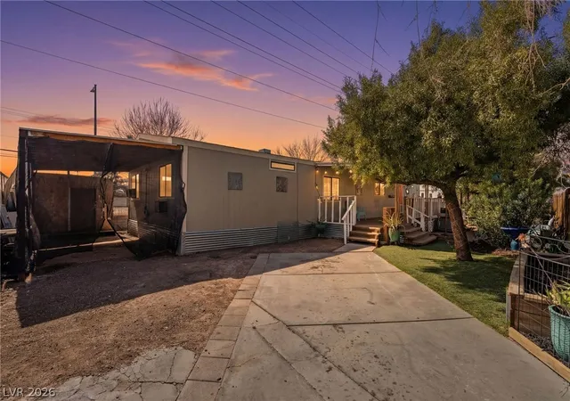 Photo 1 of Sale Pending at 2885 Green Tree Ave, Las Vegas, NV 89142 | MLS# 2759344 | Listing updated on 2026-09-01