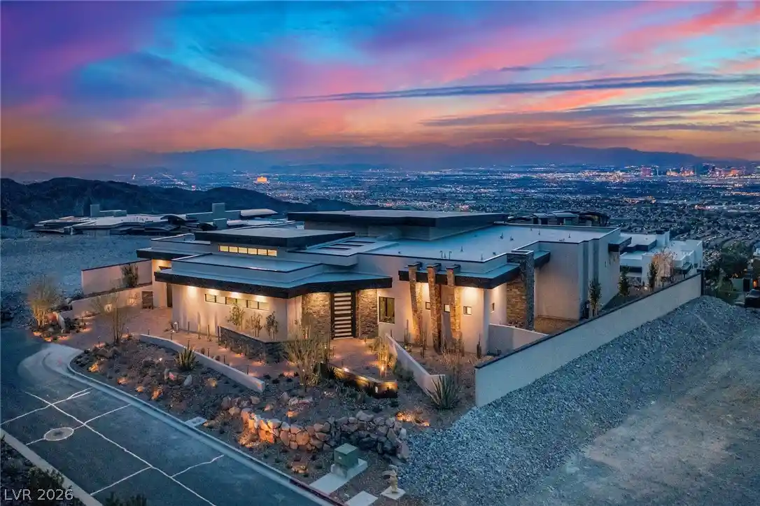 Photo 1 of Mansion for sale at 9 Stonecutter Ct, Henderson, NV 89012 | MLS# 2766717 | Listing updated on 2026-10-28