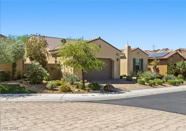 Photo 3 of Single family home for sale at 3 Lago Turchino Ct, Henderson, NV 89011 | MLS# 2765357 | Listing updated on 2026-07-31