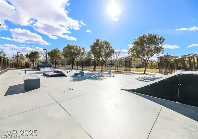 39th image of 3088 Bicentennial Pkwy, Henderson, NV 89044 | MLS# 2768065