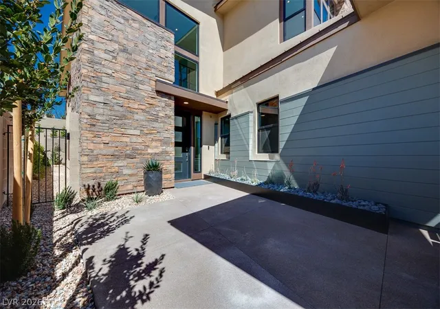 3rd image of 51 Parkwood Ridge St, Las Vegas, NV 89138 | MLS# 2768069