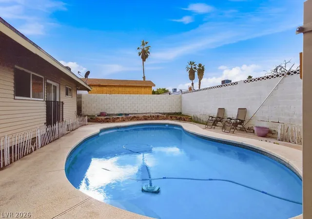 2nd image of 4092 E Harmon Ave, Las Vegas, NV 89121 | MLS# 2768755