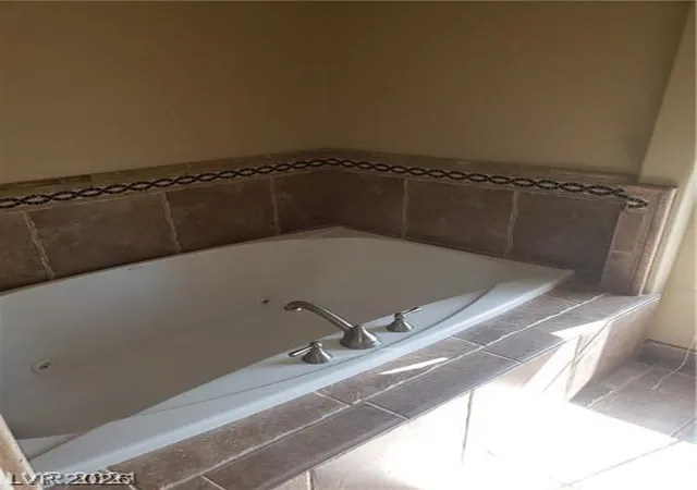 Listing Photo 5 - Condo for sale in building located at 15 Via Visione, Henderson, NV 89011 - Unit #102