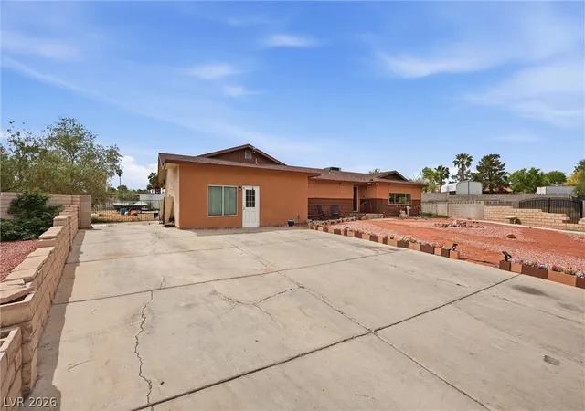 Photo 2 of Single family home for sale at 4304 Ivory Cir, Las Vegas, NV 89130 | MLS# 2768918 | Listing updated on 2026-09-01