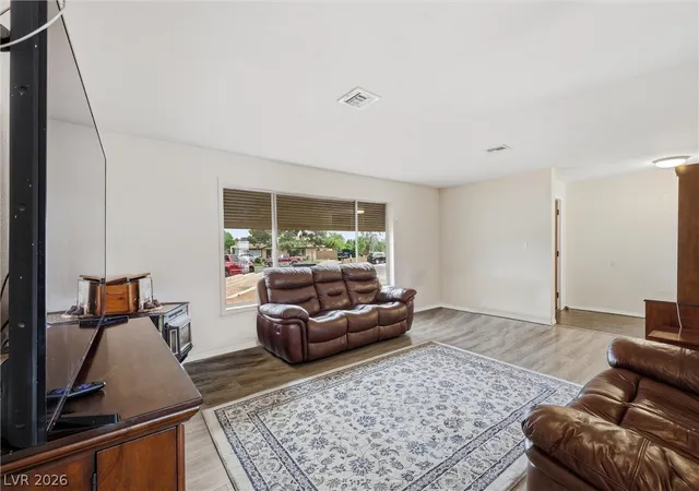 Photo 4 of Single family home for sale at 4304 Ivory Cir, Las Vegas, NV 89130 | MLS# 2768918 | Listing updated on 2026-09-01