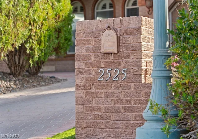 4th image of 2525 Driftwood Dr, Las Vegas, NV 89107 | MLS# 2758525