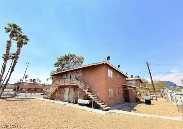 2nd image of 536 North Cir, Las Vegas, NV 89119 | MLS# 2769161