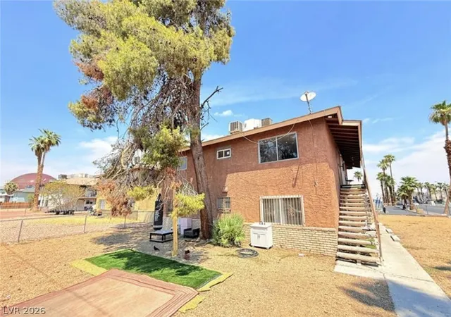 3rd image of 536 North Cir, Las Vegas, NV 89119 | MLS# 2769161