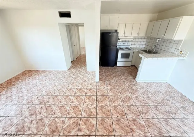 5th image of 536 North Cir, Las Vegas, NV 89119 | MLS# 2769161