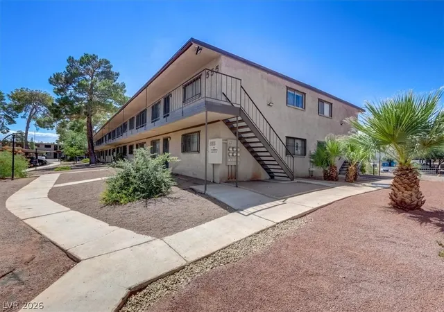2nd image of 555 S Royal Crest Cir, Las Vegas, NV 89169