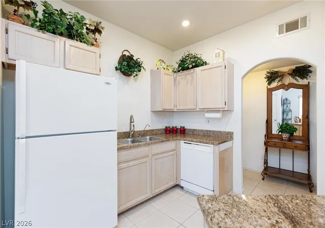 Photo 3 of Condo for sale at 6480 Annie Oakley Dr #511, Las Vegas, NV 89120 | MLS# 2769022 | Listing updated on 2026-09-01