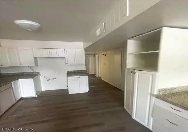 Photo 3 of Single family home for sale at 5128 Forrest Hills Ln, Las Vegas, NV 89108 | MLS# 2769132 | Listing updated on 2026-04-01