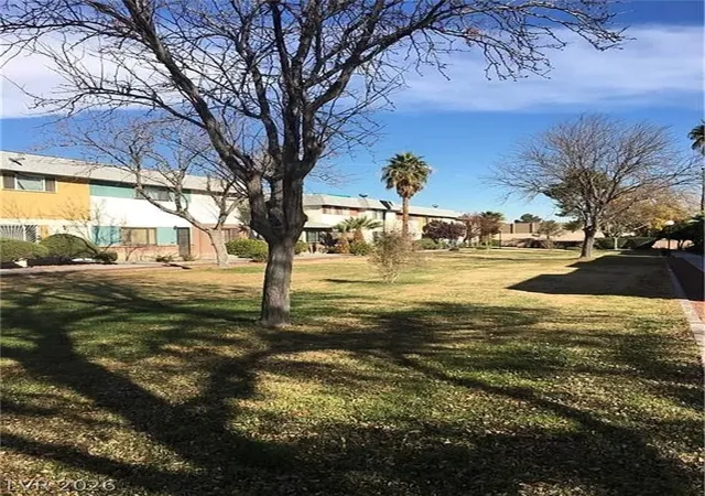 Photo 3 of Townhouse for sale at 146 Greenbriar Townhouse Way, Las Vegas, NV 89121 | MLS# 2769130 | Listing updated on 2026-04-01