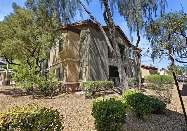 Photo 4 of Condo for sale at 8324 W Charleston Blvd #2036, Las Vegas, NV 89117 | MLS# 2769538 | Listing updated on 2026-08-25