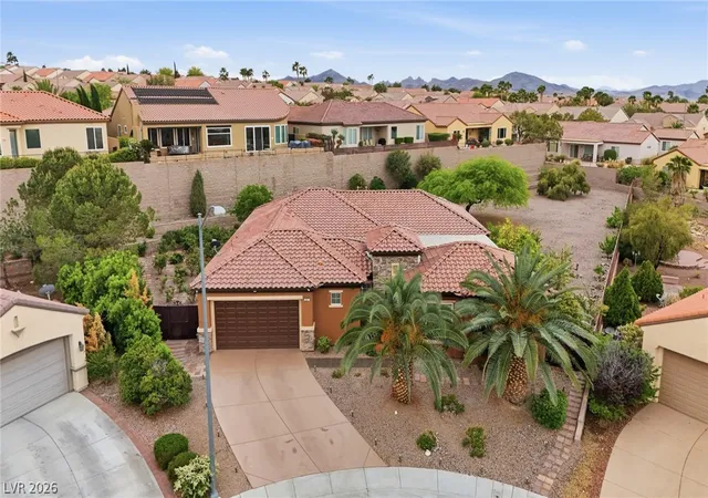 5th image of 2201 Hudson Falls Ct, Henderson, NV 89044 | MLS# 2769046