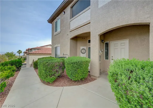2nd image of 2305 W Horizon Ridge Pkwy #613, Henderson, NV 89052 | MLS# 2769756