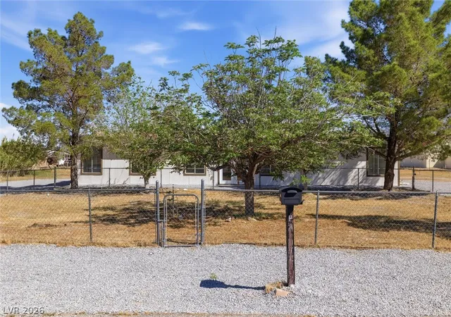 Homes for sale in Pahrump, NV | 3660 E Paiute Blvd, Pahrump, NV 89061 | MLS# 2770305