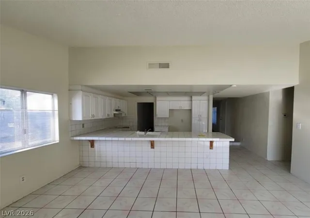 Photo 2 of Single family home for sale at 1673 Caliente Ct, Las Vegas, NV 89119 | MLS# 2771198 | Listing updated on 2026-04-08