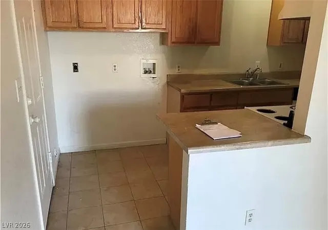 Photo 4 of Single family home for sale at 3258 Glenhurst Dr, Las Vegas, NV 89121 | MLS# 2771193 | Listing updated on 2026-04-08