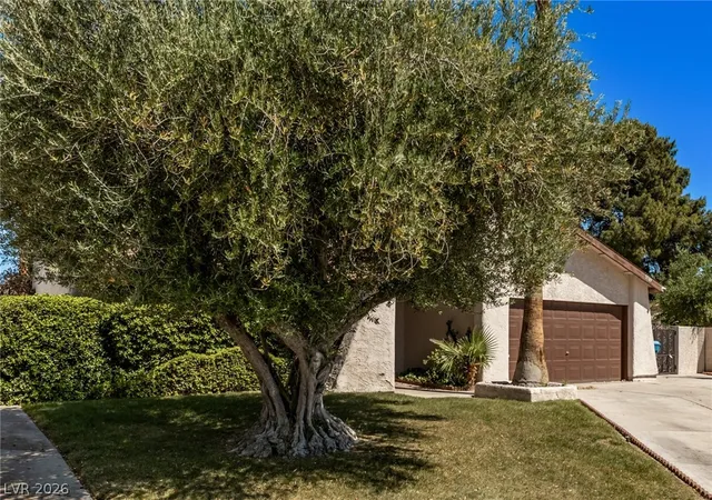 Homes for sale in Las Vegas, NV | 3709 Pamplona Cir, Las Vegas, NV 89103 | MLS# 2770437