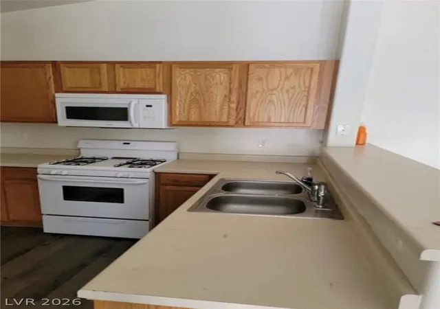 Photo 3 of Townhouse for sale at 6425 Extreme Shear Ave #101, Henderson, NV 89011 | MLS# 2771570 | Listing updated on 2026-04-09