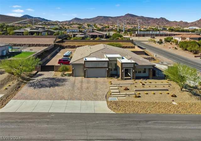 Photo 3 of Sale Pending at 1211 Lake Hts Ct, Henderson, NV 89002 | MLS# 2771637 | Listing updated on 2026-06-29