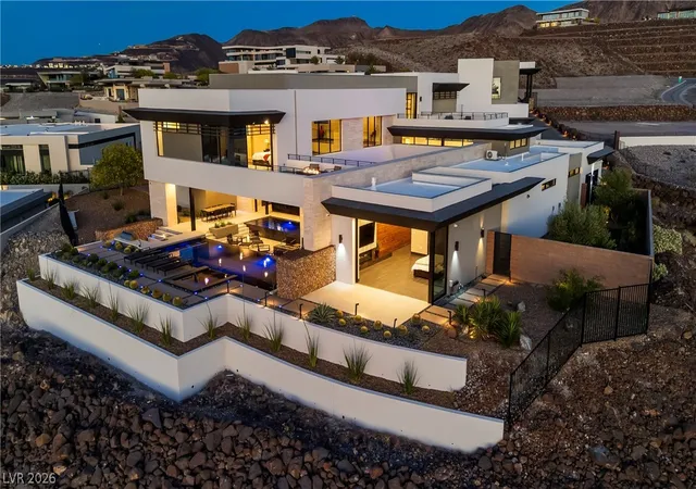 Photo 3 of Mansion for sale at 1550 Dragon Crst Ave, Henderson, NV 89012 | MLS# 2771638 | Listing updated on 2026-07-21