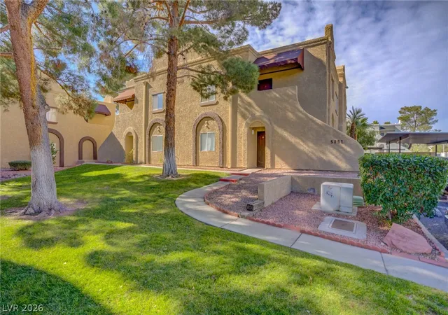 Listing Photo 5 - Condo for sale in building located at 5191 Pioneer Ave, Las Vegas, NV 89146 - Unit #204