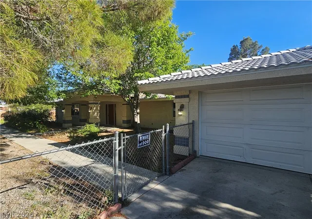 4th image of 1891 Vondell Dr, Pahrump, NV 89048 | MLS# 2771741