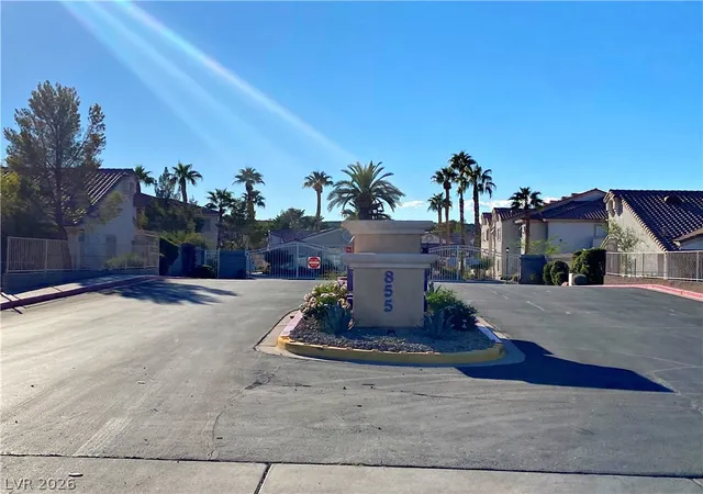 Homes for sale in Henderson, NV | 855 N Stephanie Street, Henderson, NV 89014 | Houzeo