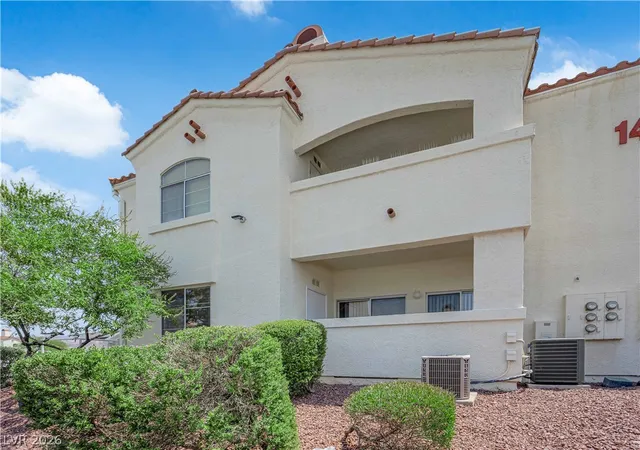 Homes for sale in Henderson, NV | 698 S Racetrack Rd, Henderson, NV 89015