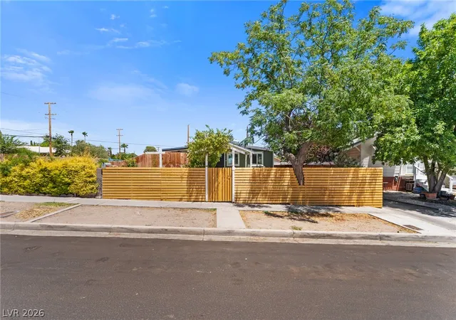 Photo 3 of Single family home for sale at 605 L Ave, Boulder City, NV 89005 | MLS# 2772100 | Listing updated on 2026-07-23