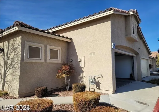 Photo 2 of Townhouse for sale at 3401 Conan St #103, Las Vegas, NV 89129 | MLS# 2772275 | Listing updated on 2026-04-11