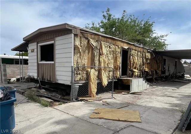 Photo 1 of Sale Pending at 4917 E Twain Ave, Las Vegas, NV 89121 | MLS# 2772388 | Listing updated on 2026-08-03