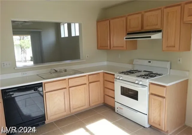 5th image of 10404 Frostburg Ln, Las Vegas, NV 89134 | MLS# 2772409