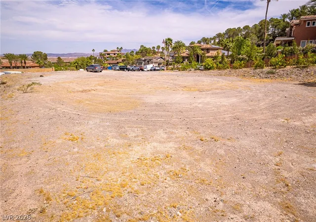 13th image of 3 Costa Del Sol Ct, Henderson, NV 89011 | MLS# 2770530