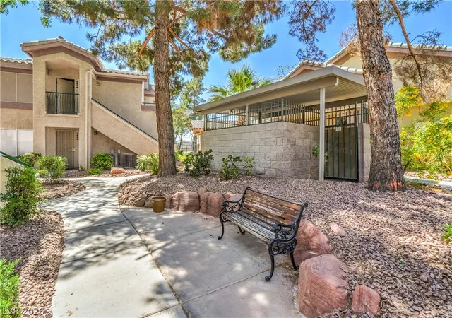 Listing Photo 2 - Condo for sale in building located at 5710 E Tropicana Ave, Las Vegas, NV 89122 - Unit #1017